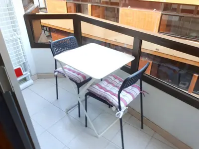 Un balcón o terraza de City Beach Home