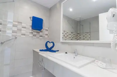 Un baño de Vista Oasis