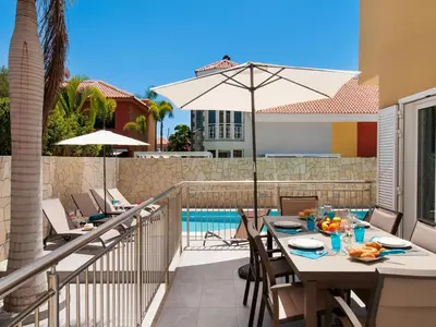Piscina en o cerca de Curie with Pool by VillaGranCanaria