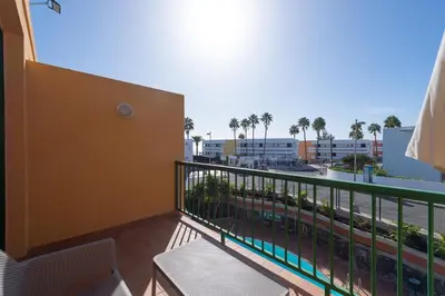 Un balcón o terraza de Apartamentos Cordial Judoca Beach