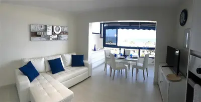 Una televisión o centro de entretenimiento en Bello Horizonte