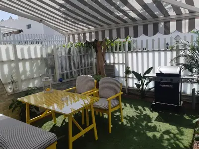 Plano de Pool View Yard Bungalow