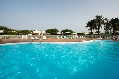 Piscina en o cerca de Bungalow en Maspalomas, Los Melocotones