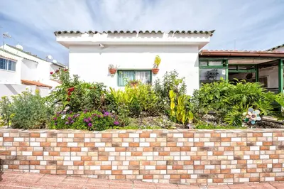 Jardín al aire libre en Paradisíaco Bungalow en Sonnenland