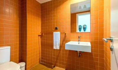 Un baño de Salobre Golf Villas Premium