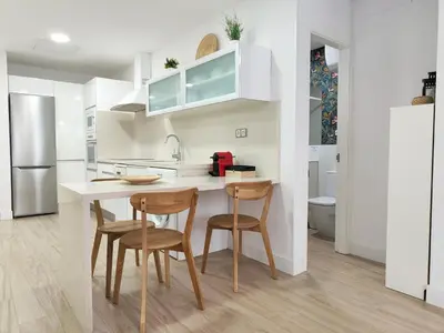 Una cocina o zona de cocina en Almeida Deluxe - 200 metres from Las Canteras beach