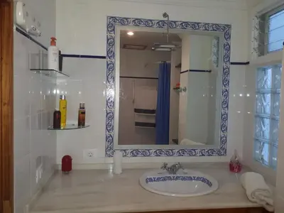 Un baño de Leps Primera Linea las Canteras