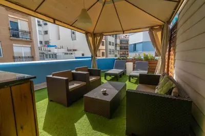 Zona de estar de Sahara Suite. Air conditioned.