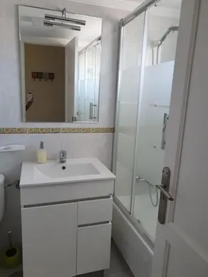Un baño de Avenida Tirajana Nº3