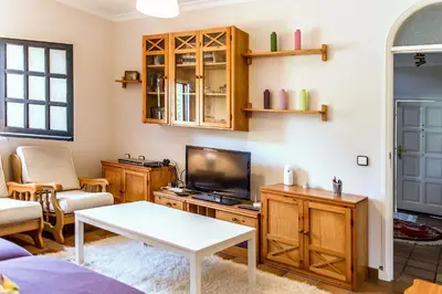 Una televisión o centro de entretenimiento en Finca Tres Chimeneas