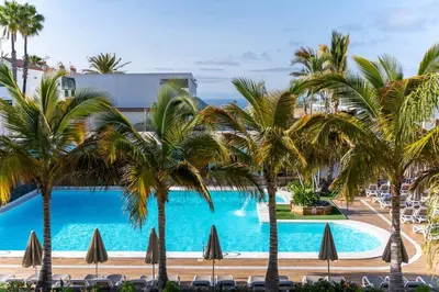 Piscina en o cerca de Servatur Eden & Buganvillas