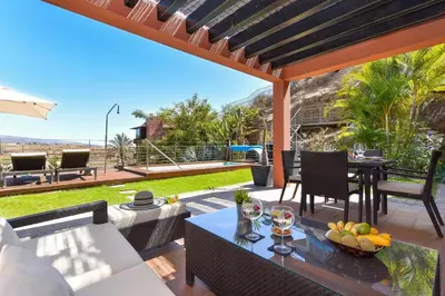 Un balcón o terraza de Specialodges by VillaGranCanaria