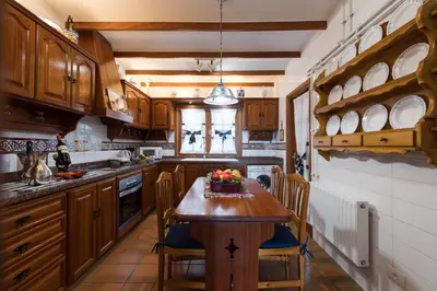 Una cocina o zona de cocina en Teresita High Views with private pool