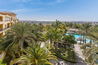 Piscina en o cerca de Palm Oasis Maspalomas