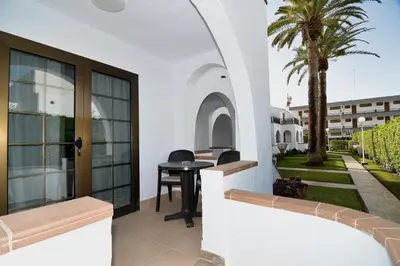 Jardín al aire libre en Playamar Bungalows