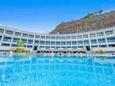 Piscina en o cerca de Gran Amadores