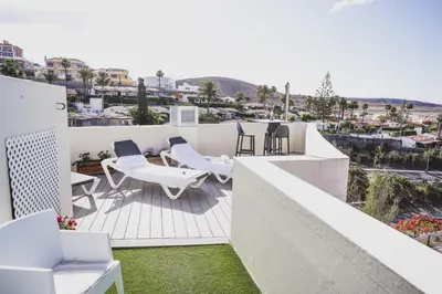 Un balcón o terraza de Cornisa Apartments