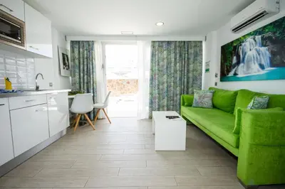 Una cocina o zona de cocina en IG Nachosol Atlantic & Yaizasol by Servatur - Adults Only