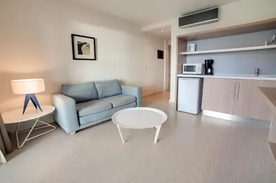 Una cocina o zona de cocina en Riviera Vista