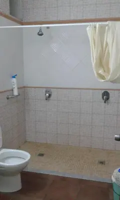 Un baño de Pension Alvarez