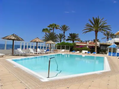 Piscina en o cerca de Ocean view apartments Las Flores I