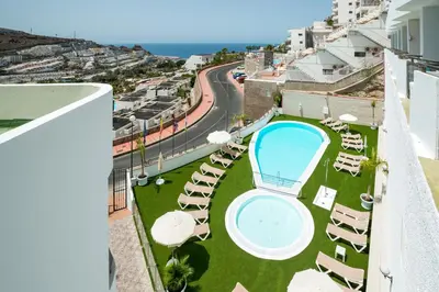 Piscina en o cerca de Montesol Atsol