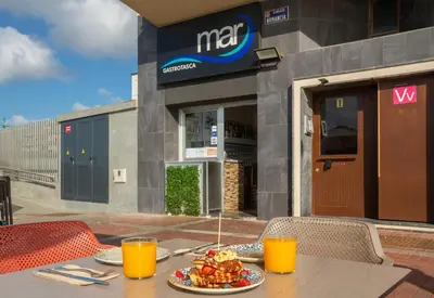 Comida en o cerca de este apartamento
