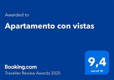 Certificado, premio, señal o documento que está expuesto en Apartamento con vistas