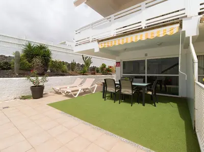 Un balcón o terraza de Las Adelfas South Beach By CanariasGetaway