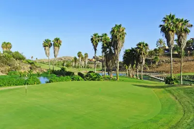 Instalaciones para jugar al golf en la casa o chalet o alrededores