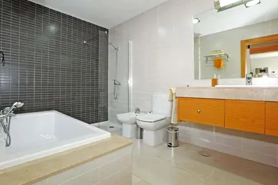 Un baño de Salobre Vista Golf 29