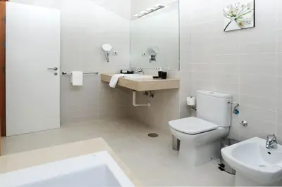 Un baño de Salobre Vista Golf 30