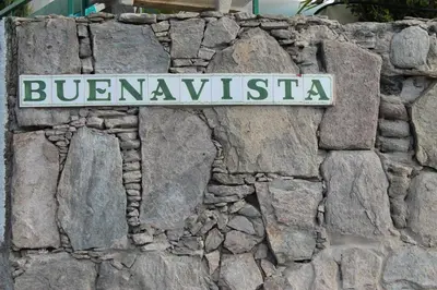 Certificado, premio, señal o documento que está expuesto en Apartamentos Buenavista