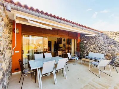 Plano de M&F Golf Views. Walk to Beach