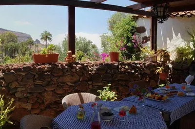Vista general de una montaña o vista desde the country house