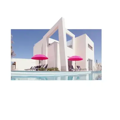 VillasRoyale Trespalomas - An Iconic Villa for Elevated Getaways!