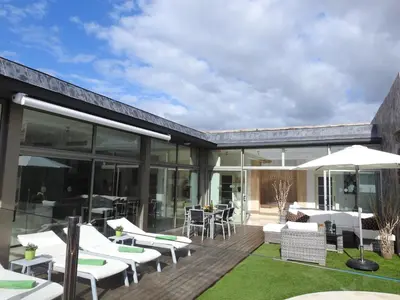 Un patio o zona al aire libre en Opal Villa de Luxe