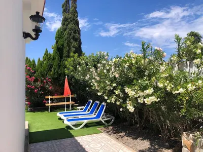 Jardín al aire libre en Bungalows Las Almenas