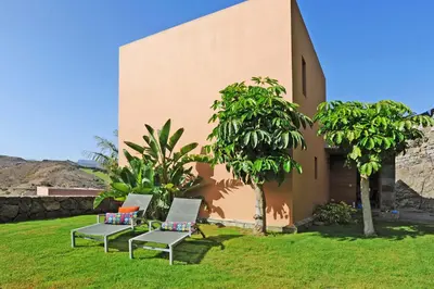 Jardín al aire libre en Salobre Los Lagos 10