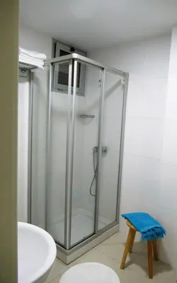 Un baño de Vivelorural estudio interior en Las Canteras