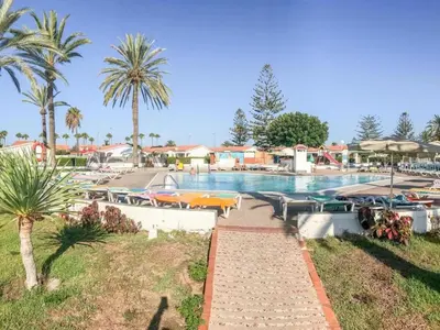 Piscina en o cerca de GuestReady - Los Arcos 174 - FC
