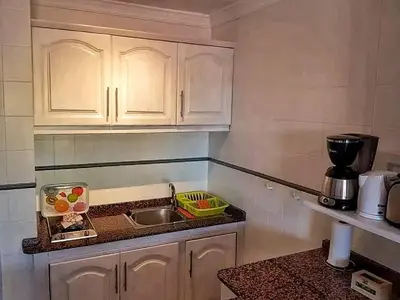 Una cocina o zona de cocina en 5 min walk from Yumbo 216