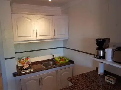 Una cocina o zona de cocina en 5 min walk from Yumbo 216