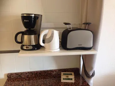 Utensilios para hacer té y café en 5 min walk from Yumbo 216