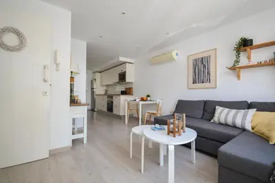 Una cocina o zona de cocina en Luminoso loft recién reformado