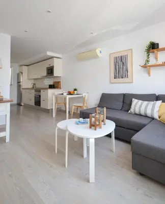 Una cocina o zona de cocina en Luminoso loft recién reformado