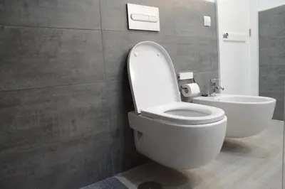 Un baño de BC Apartment