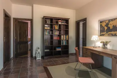 Biblioteca en el lodge