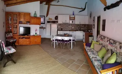 Una cocina o zona de cocina en Vivelorural Tunte 4 great pool & BBQ