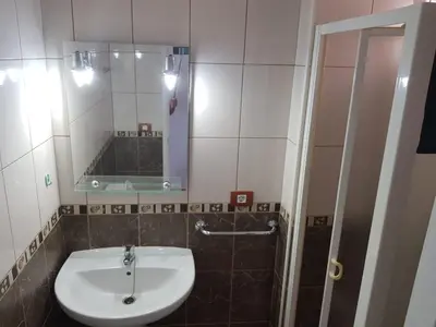 Un baño de 5 min walk from Yumbo 309-322